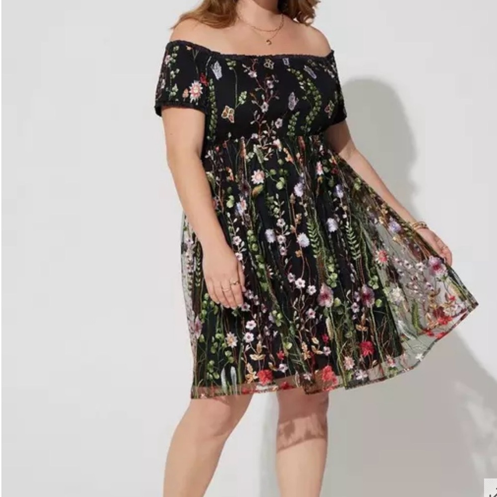 torrid Black Floral Off-Shoulder Embroidered Mini Dress           Size 00/M/10